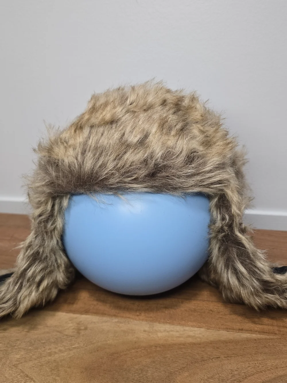 GAP kid's Black Faux-Fur Trapper Hat - 3M Warm Winter Hat